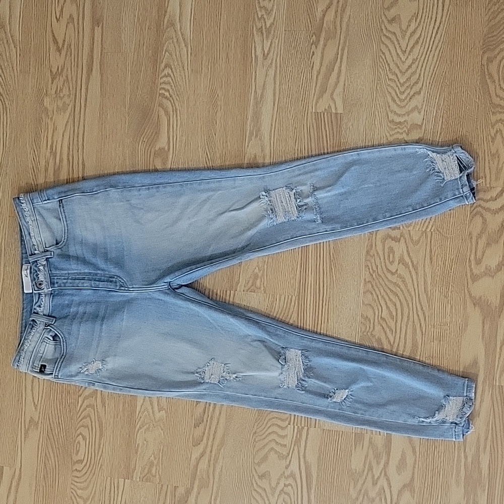 KanCan light wash jeans